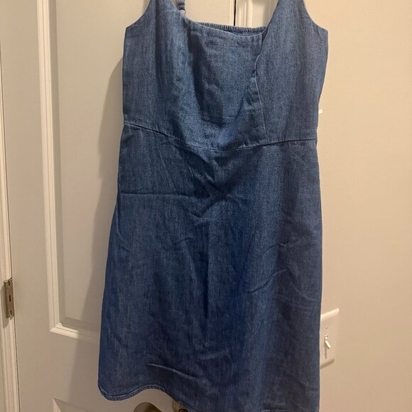 Old Navy Denim Dress - Picture 4 of 4